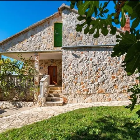 Irina Apartamento
