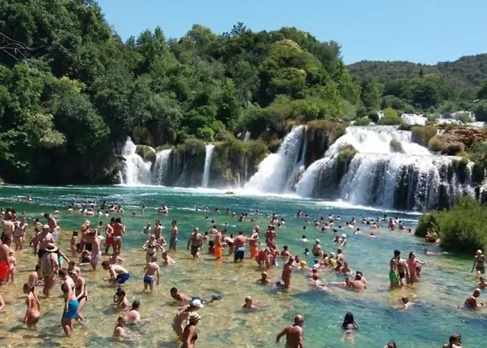 Irina Апартаменты Policnik