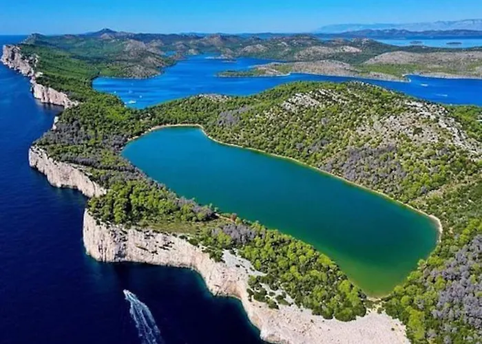 Irina Апартаменты *